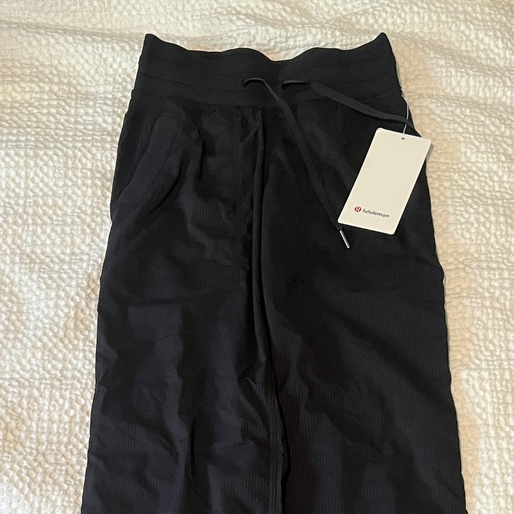 Lululemon Dance Studio Mid-Rise Pant size 0